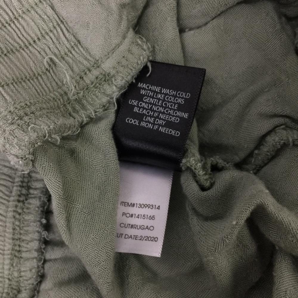 Torrid Green Jacquard Smocked Culotte Jumpsuit - Picture 5 of 10